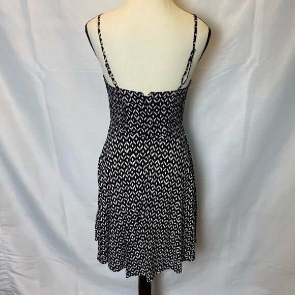Old Navy Aztec Print Black an White Spaghetti Strap Mini Dress Size Small Womens - Picture 6 of 13